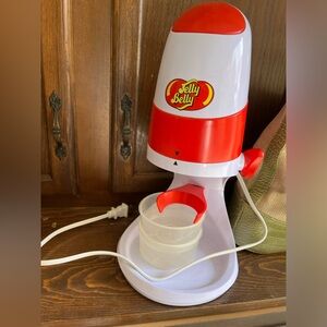 Jelly belly snow cone maker